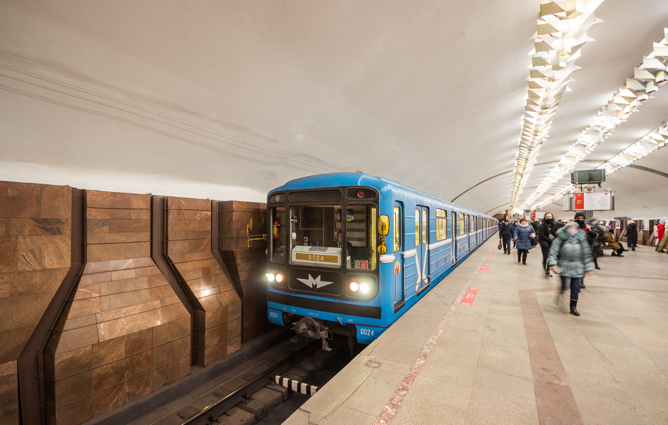 Новосибирск, 81-717 (ММЗ) № 0024