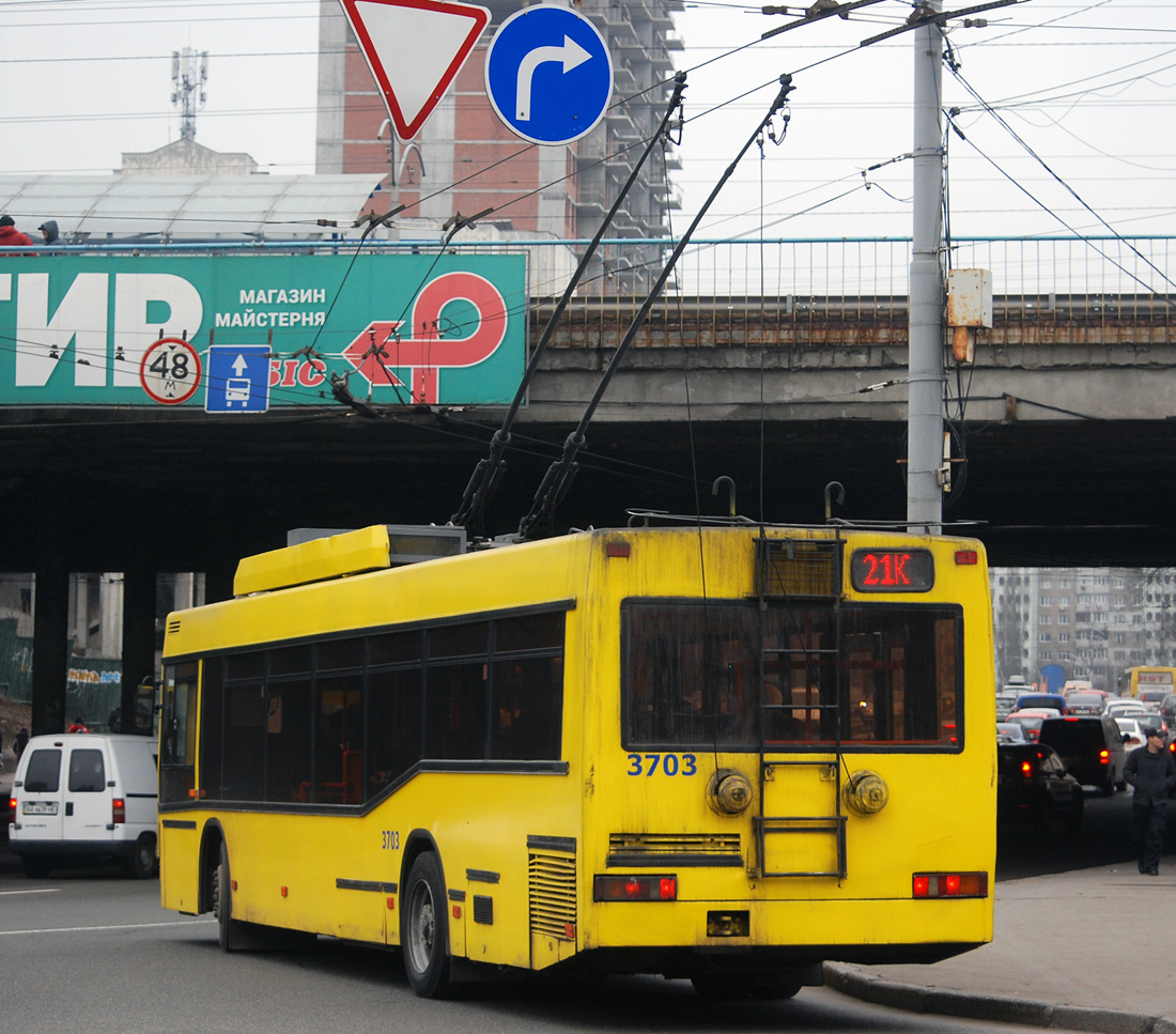 Киев, МАЗ-103Т № 3703