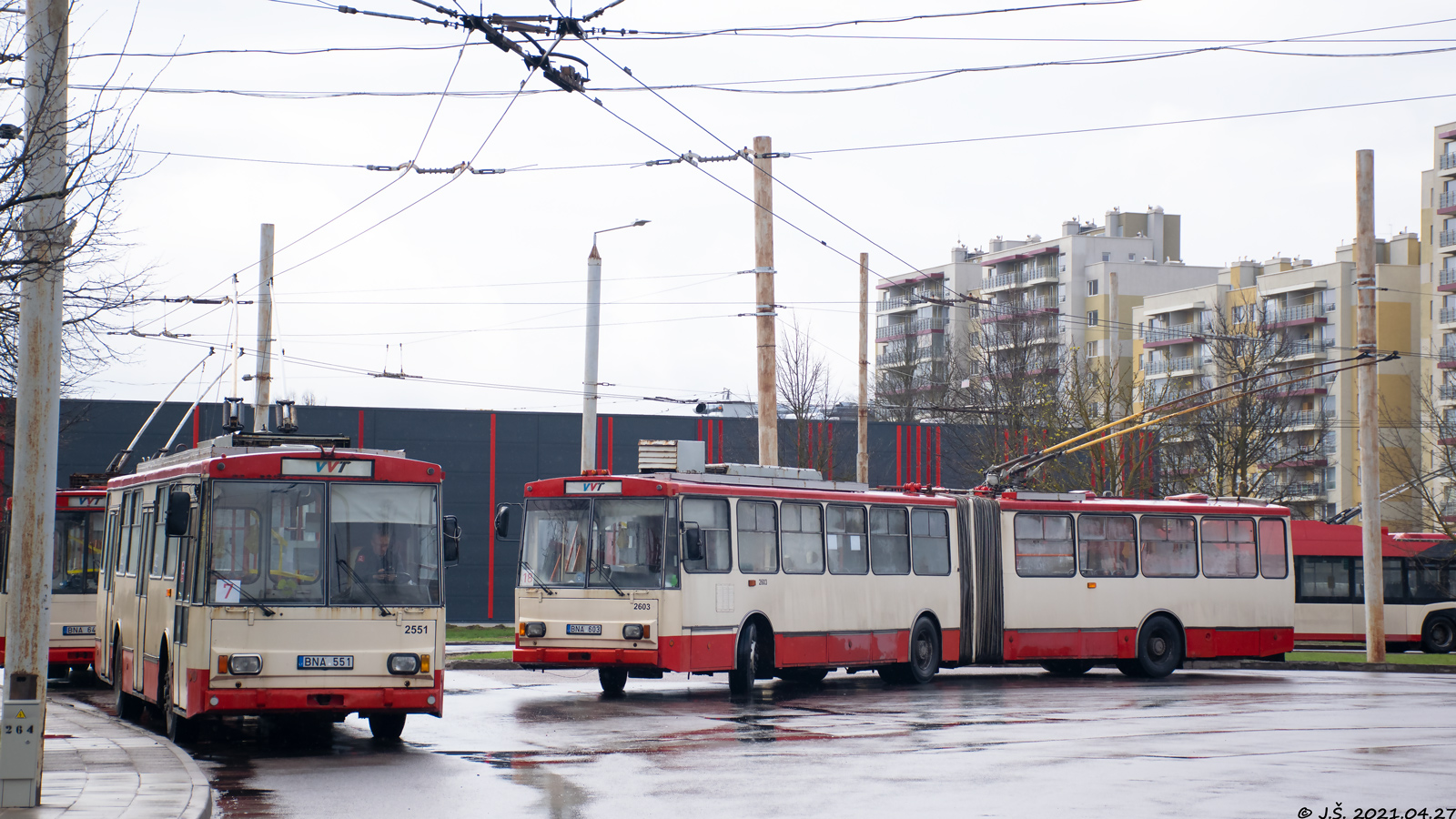 Вильнюс, Škoda 14Tr89/6 № 2551; Вильнюс, Škoda 15Tr03/6 № 2603