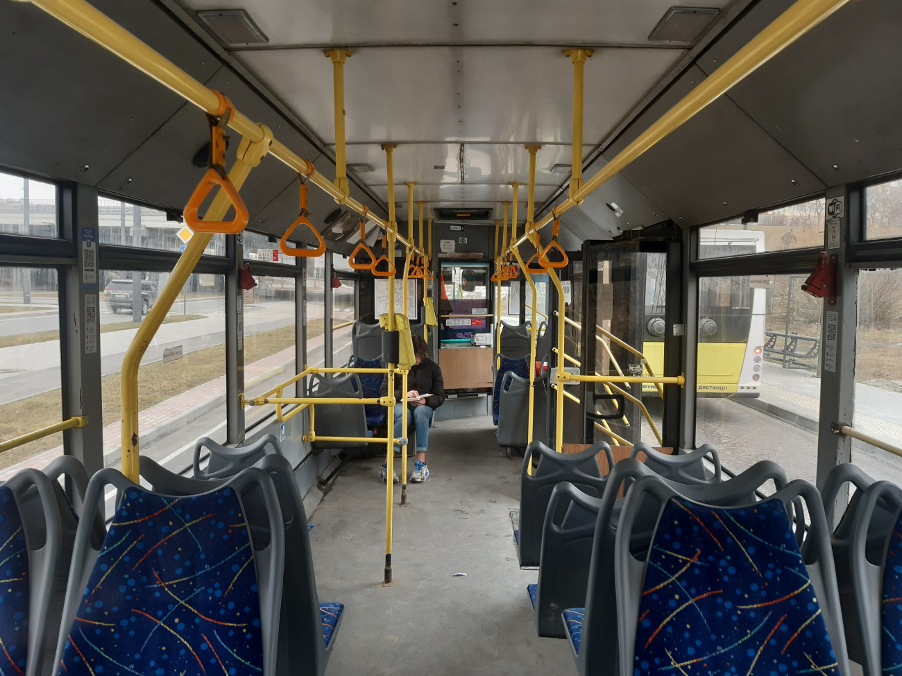 Львов, ЛАЗ E183D1 № 113