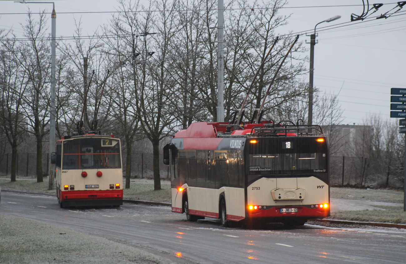 Вильнюс, Solaris Trollino IV 12 Škoda № 2753; Вильнюс, Škoda 14Tr17/6M № 2667; Вильнюс — Проишествия, ДТП, поломки
