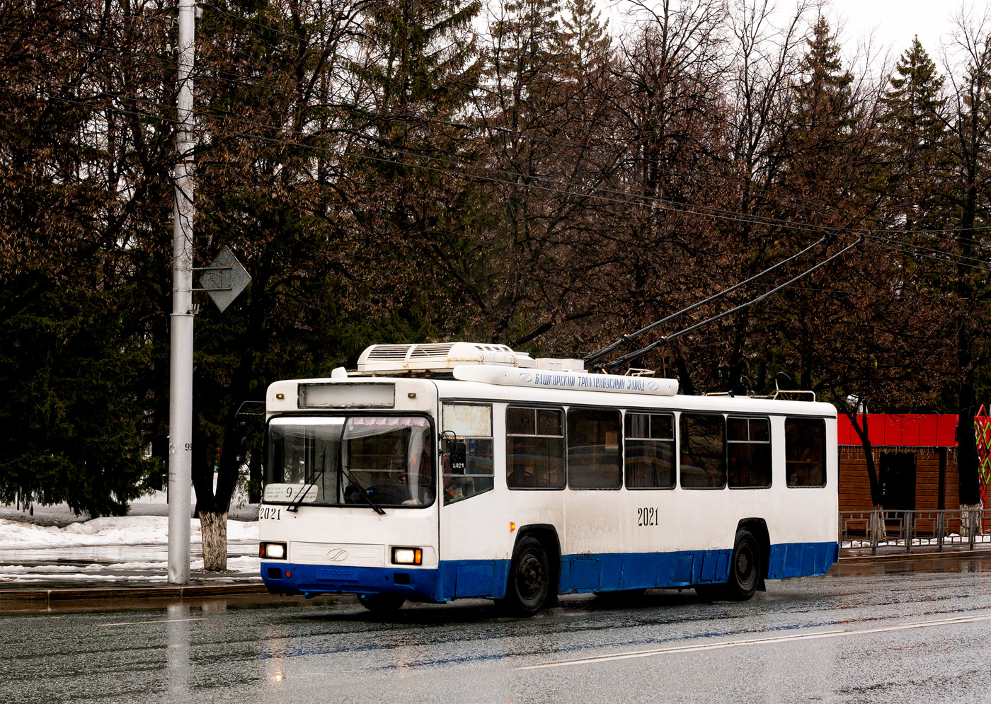 Уфа, БТЗ-52761Т № 2021