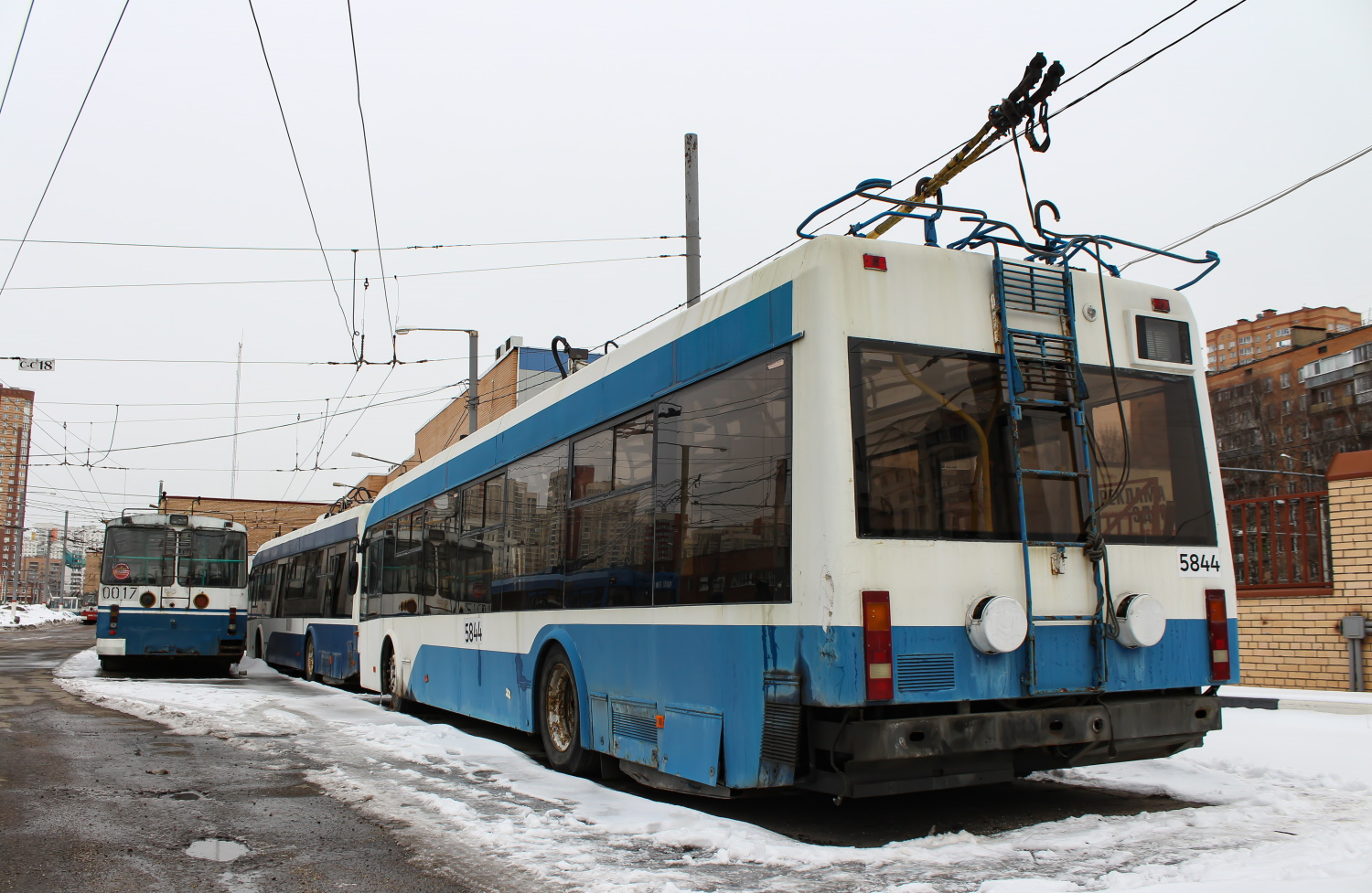 Химки, БКМ 321 № 0048; Химки, ЗиУ-682Г-016  [Г0М] № 0017