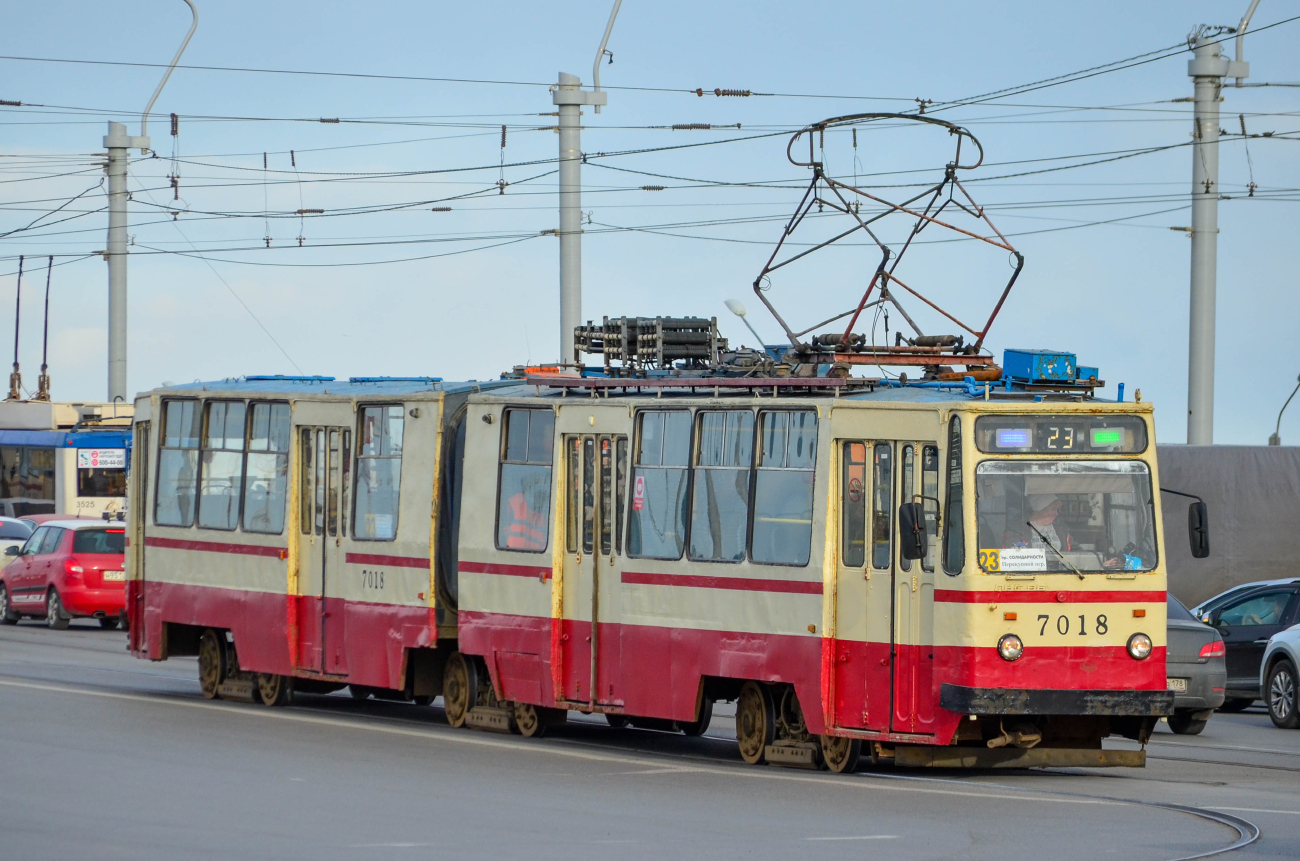 Saint-Petersburg, LVS-86K č. 7018