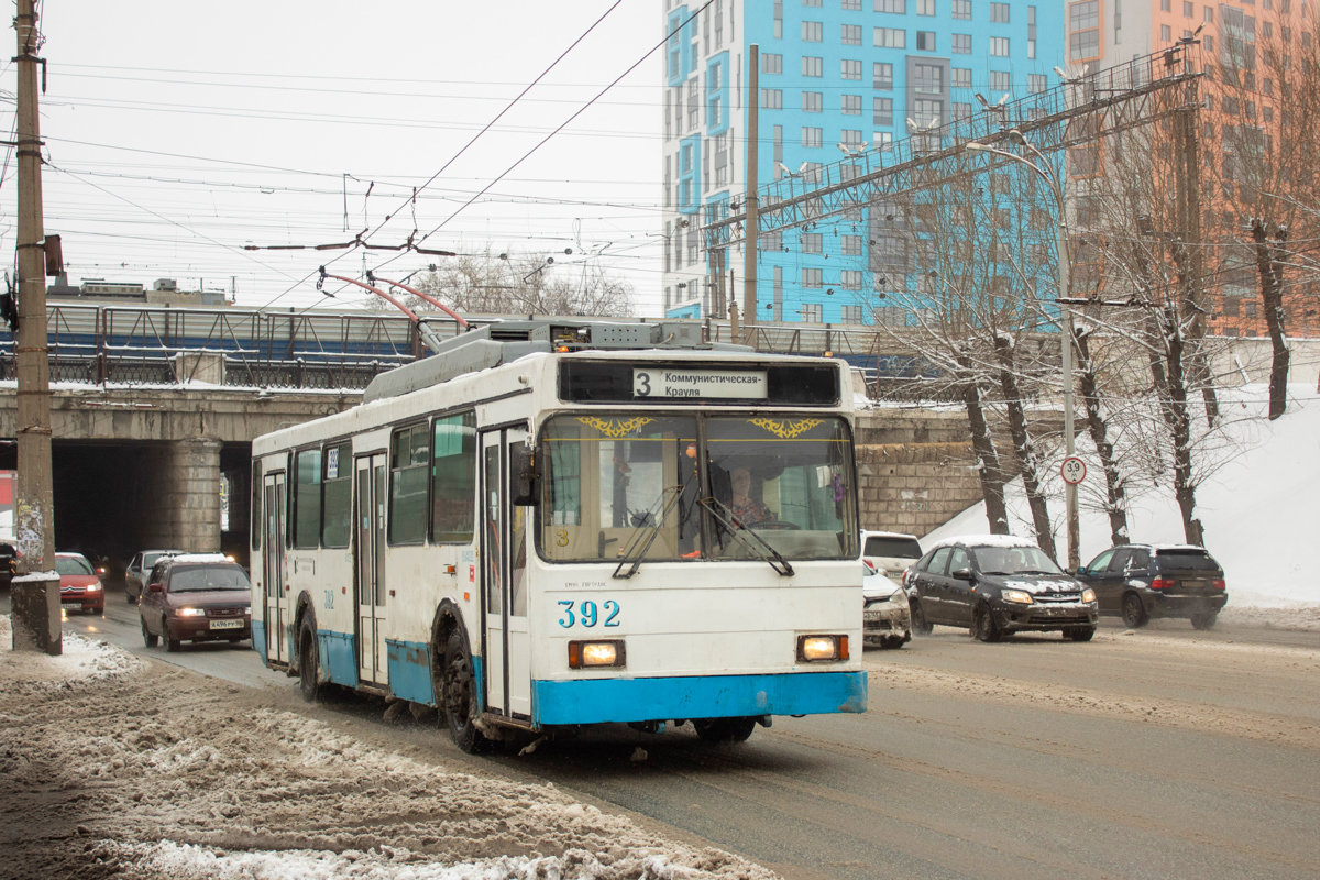 Yekaterinburg, VMZ-5298.00 (VMZ-375) č. 392 Yekaterinburg, VMZ-5298.00 (VMZ-375) č. 392