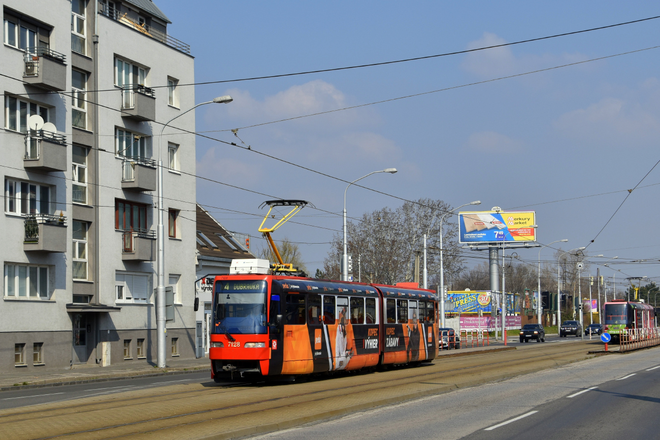 Братислава, Tatra K2S № 7128