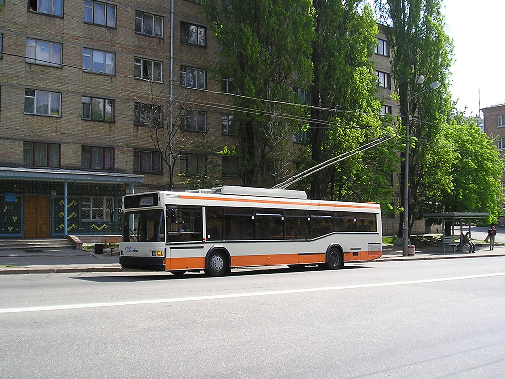 Киев, МАЗ-103Т № 1702