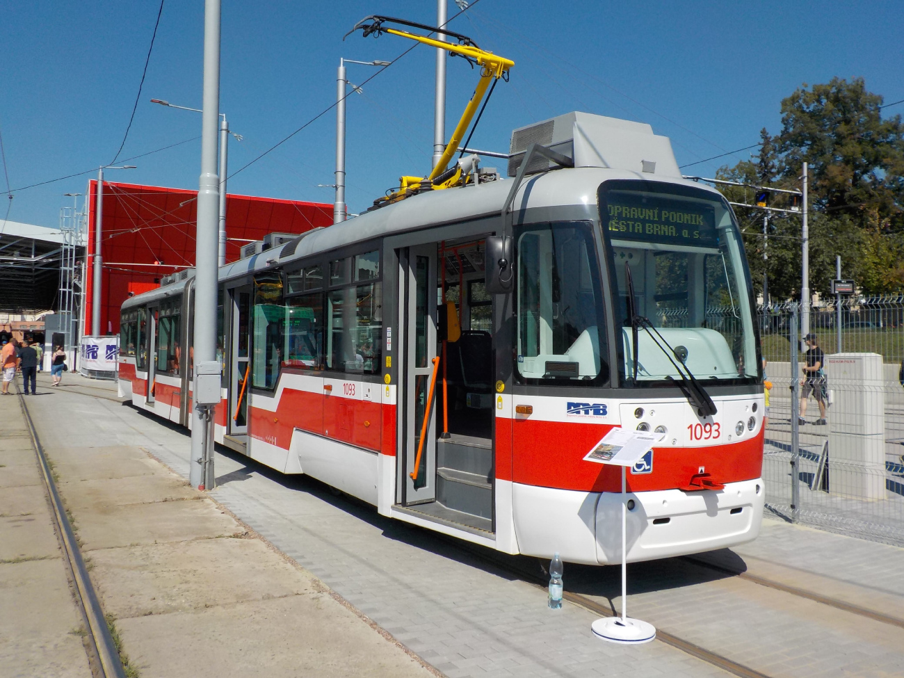 Брно, Vario LF2R.E № 1093
