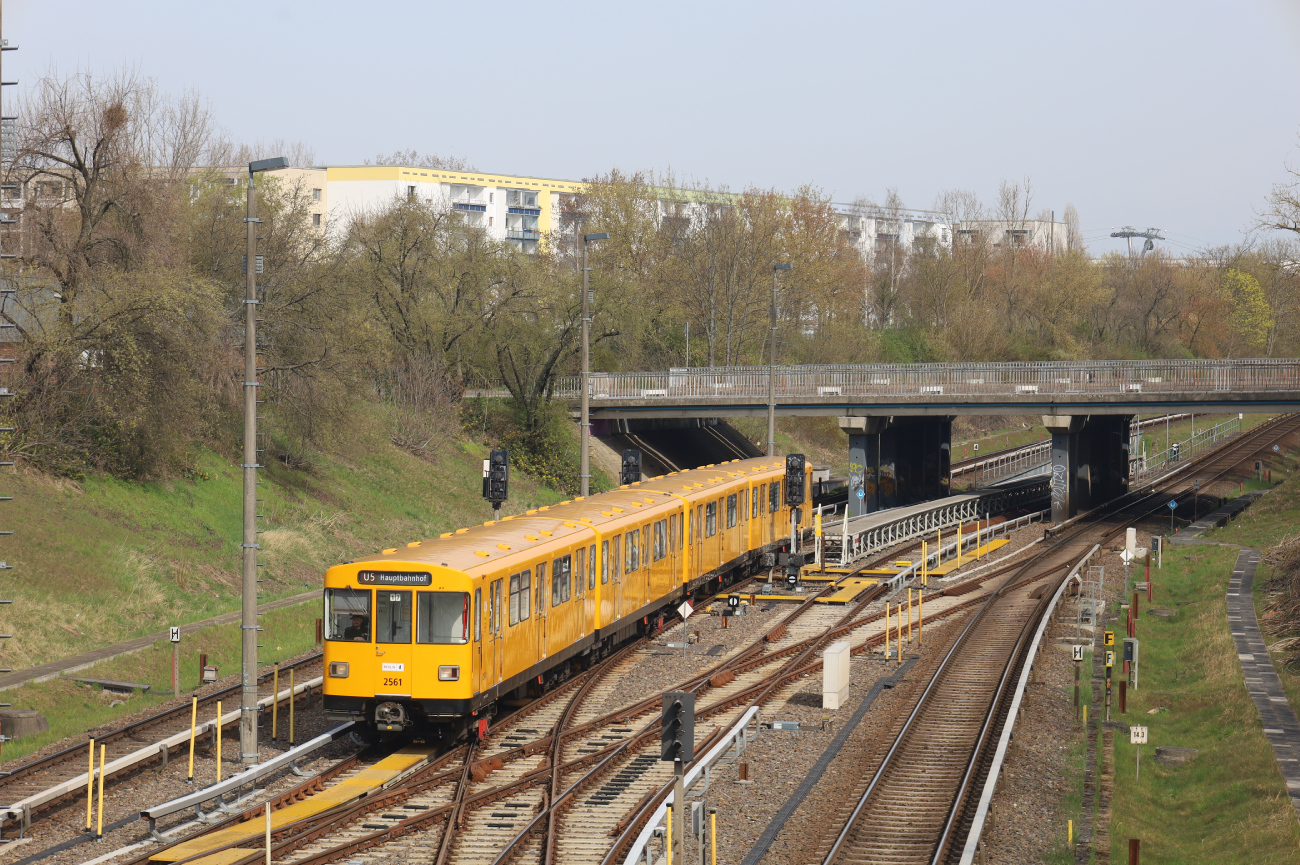 Берлин, BVG F76E № 2561