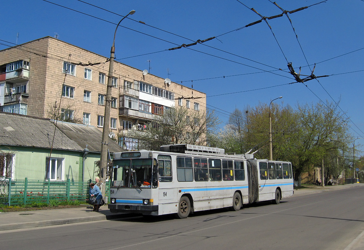 Луцьк, ЮМЗ Т1 № 194