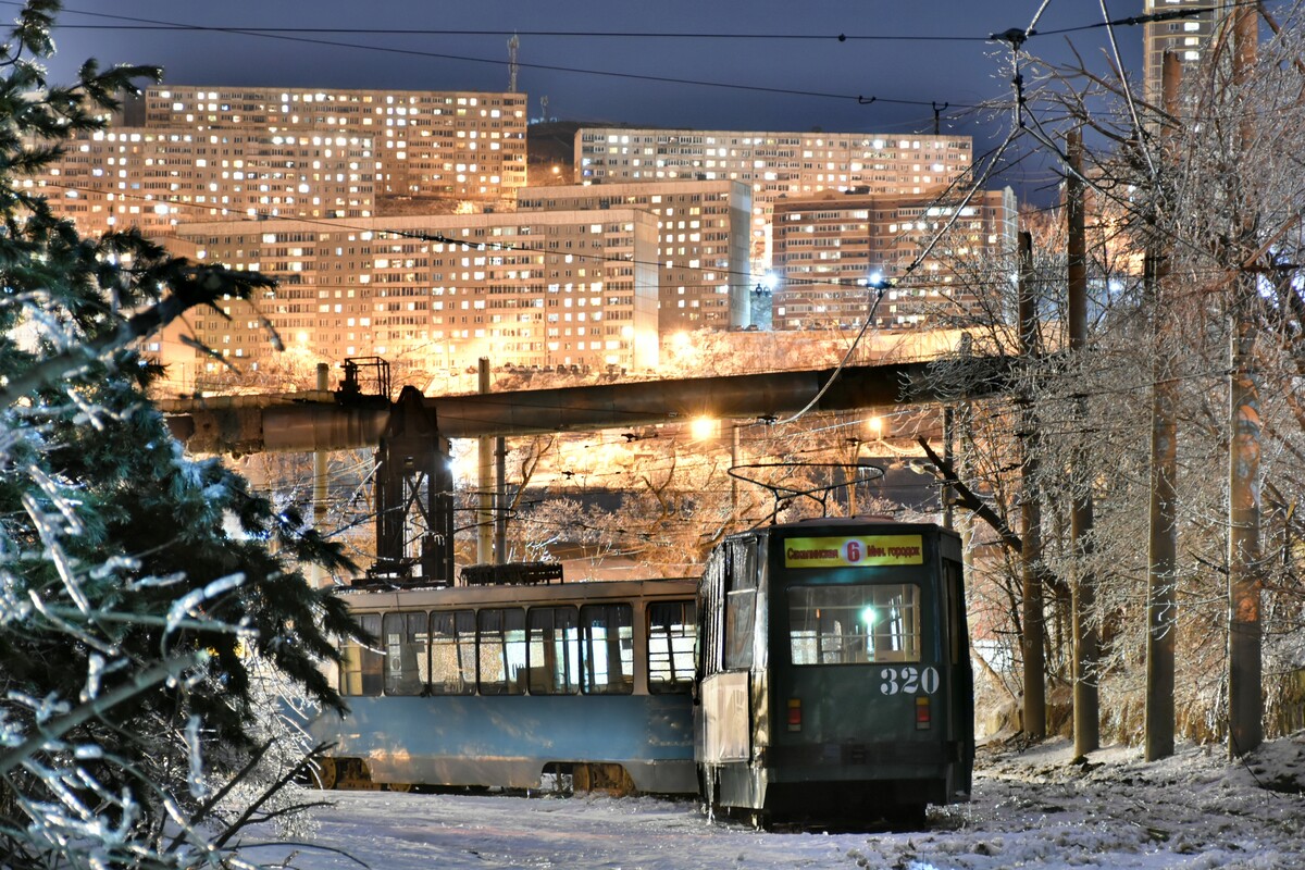 Wladiwostok, 71-132 (LM-93) Nr. 320