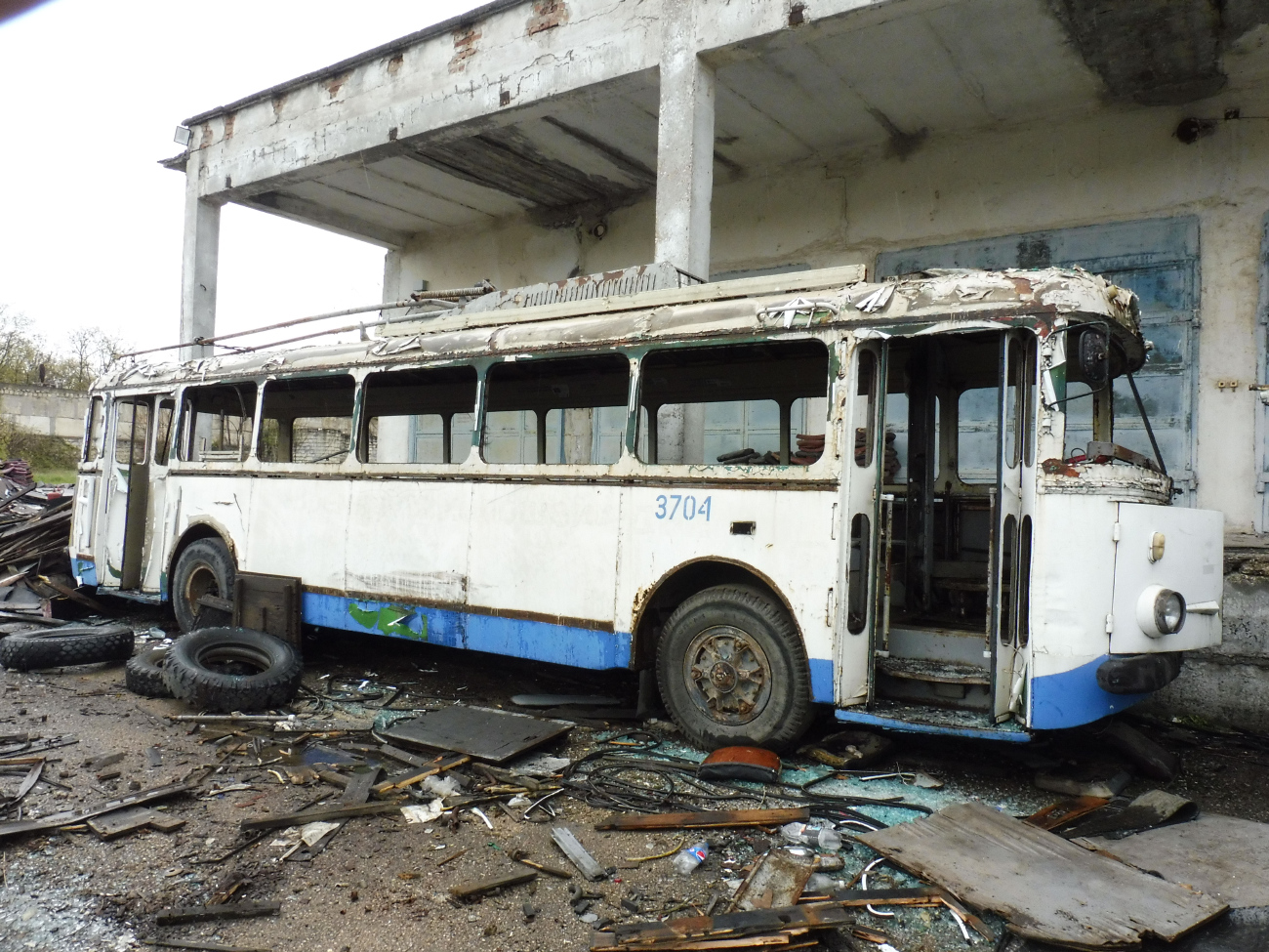 Крымский троллейбус, Škoda 9TrH27 № 3704