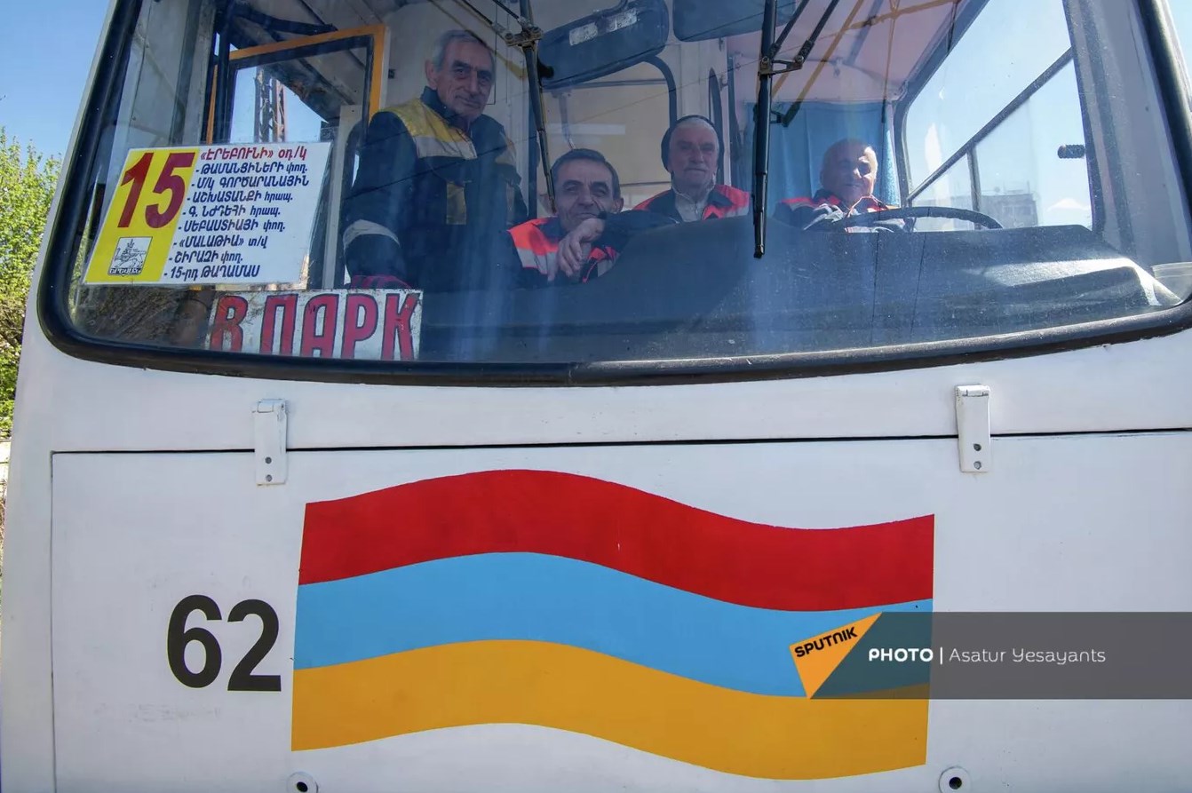 Ереван, Škoda 14Tr № 62; Работники электротранспорта