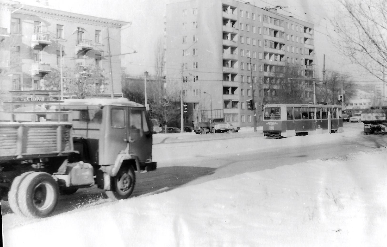 Саратов, 71-605 (КТМ-5М3) № 2201