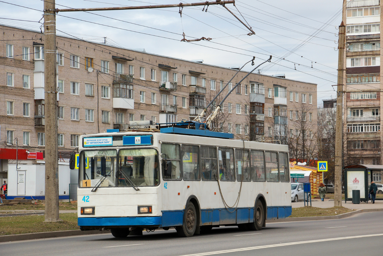 Великий Новгород, ВМЗ-5298-20 № 42