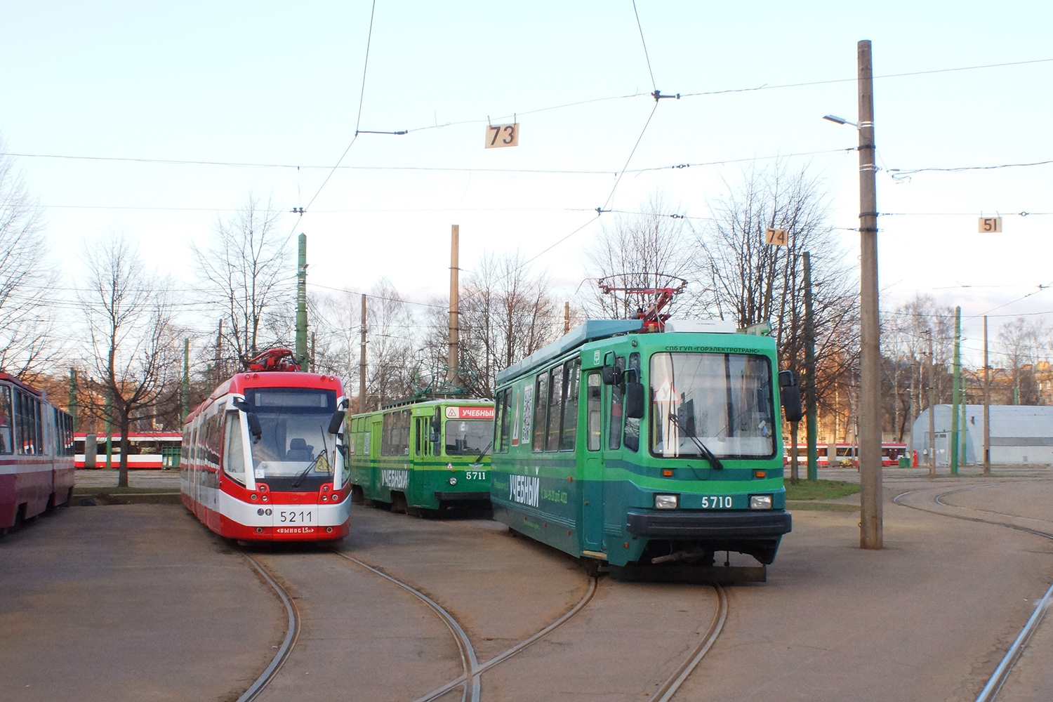 Санкт-Петербург, БКМ 84300М № 5211; Санкт-Петербург, ПС39А2 № 5710