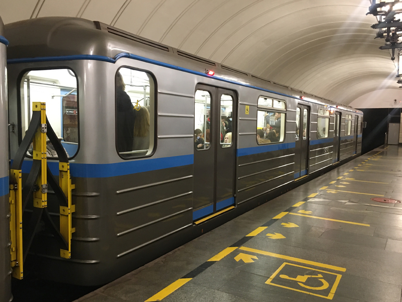 Екатеринбург, 81-717.6 № 27047