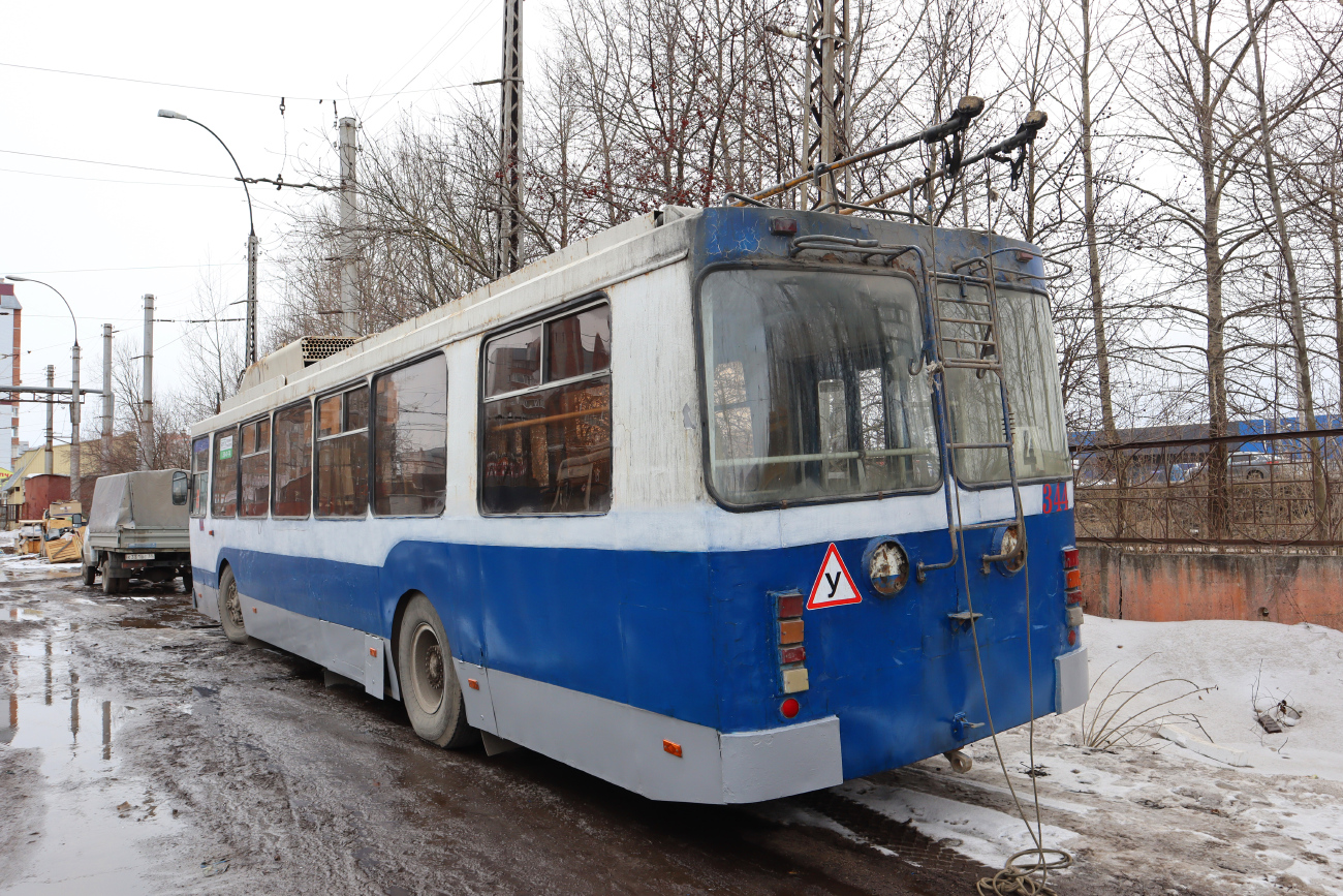 Вологда, ЗиУ-682ГМ1 (с широкой передней дверью) № 344