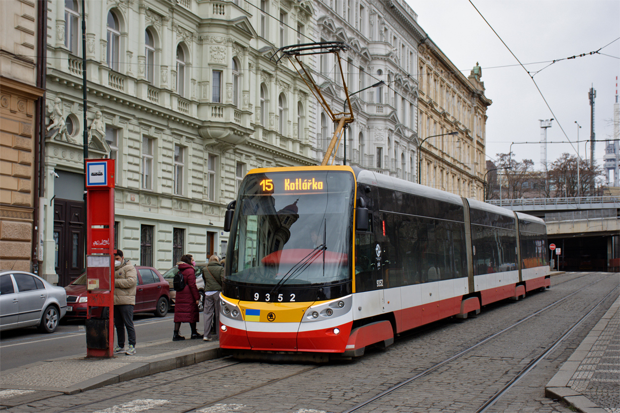 Прага, Škoda 15T4 ForCity Alfa Praha № 9352