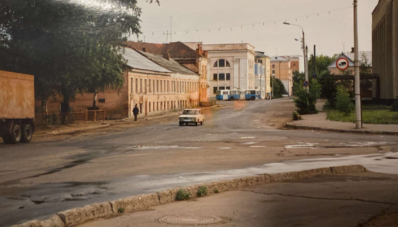 Tver — Trolleybus terminals and turning rings; Tver — Tver trolleybus in the 1990s