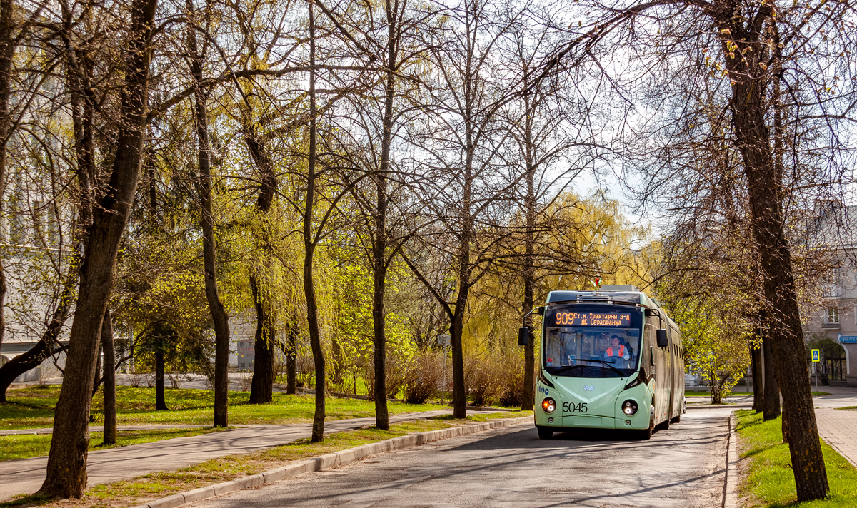 Минск, БКМ 43300D № 5045