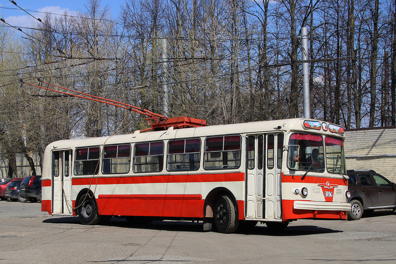 Киров, ЗиУ-5Д № 193