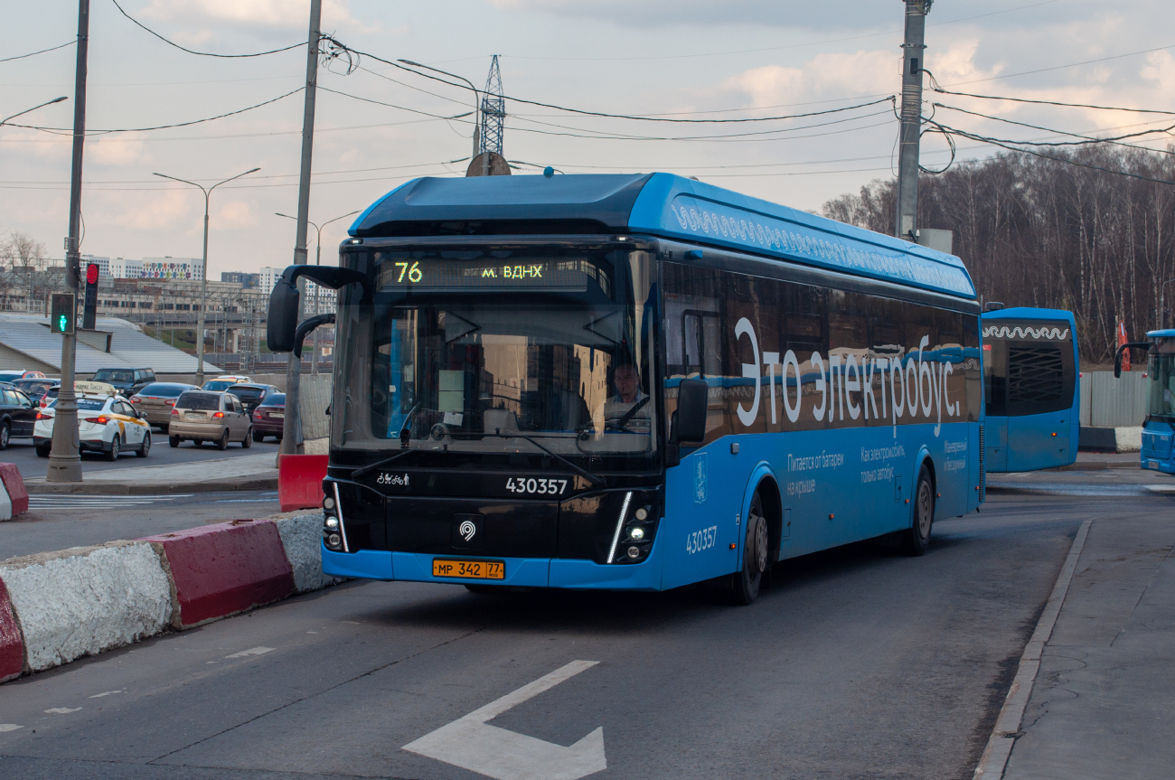 Moskau, LiAZ-6274 Nr. 430357