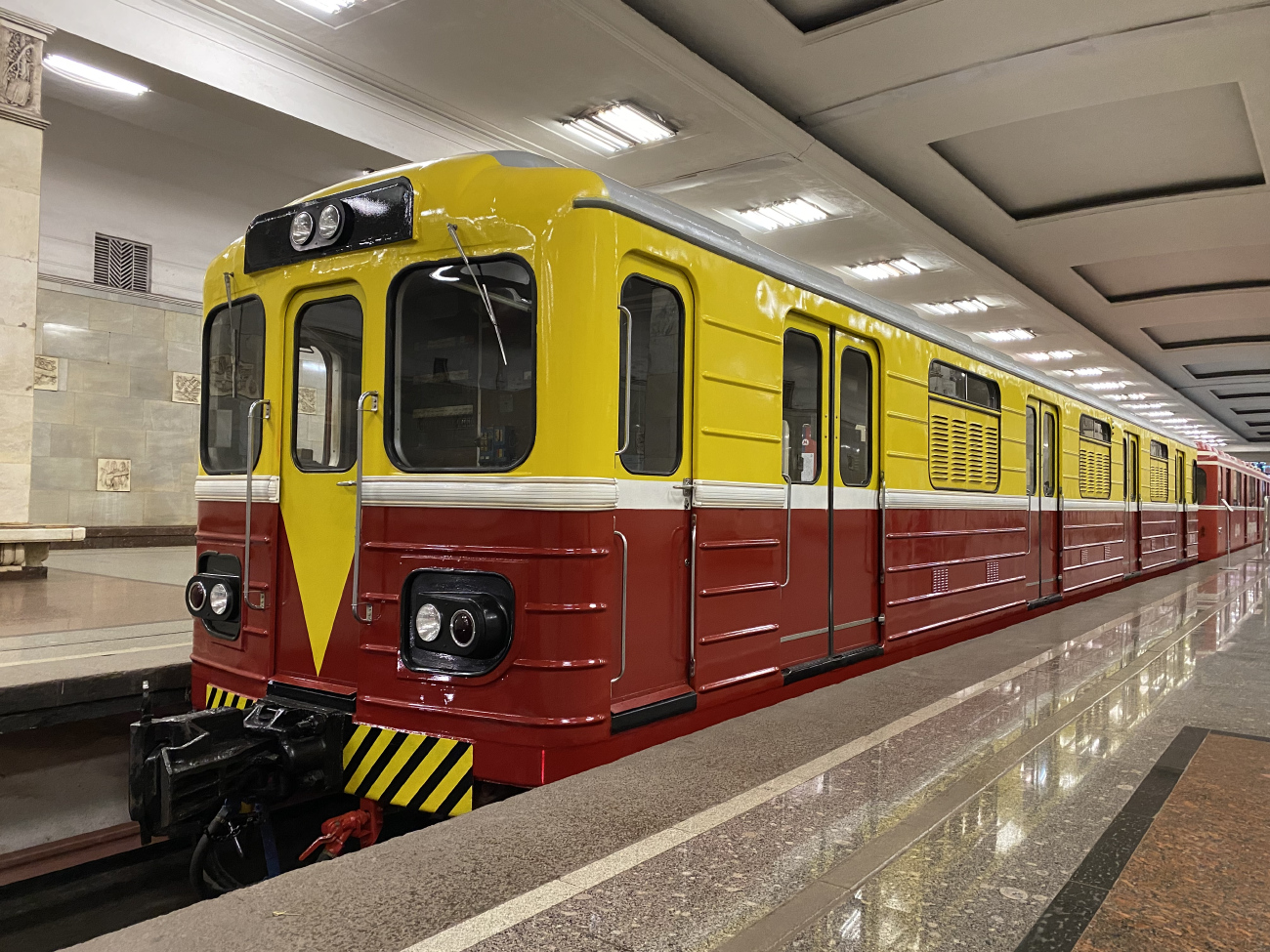 Москва, 81-580 № ВЭКА-001; Москва — Выставка подвижного состава и Парад поездов к 87-летию Московского метрополитена 13 — 16 мая 2022