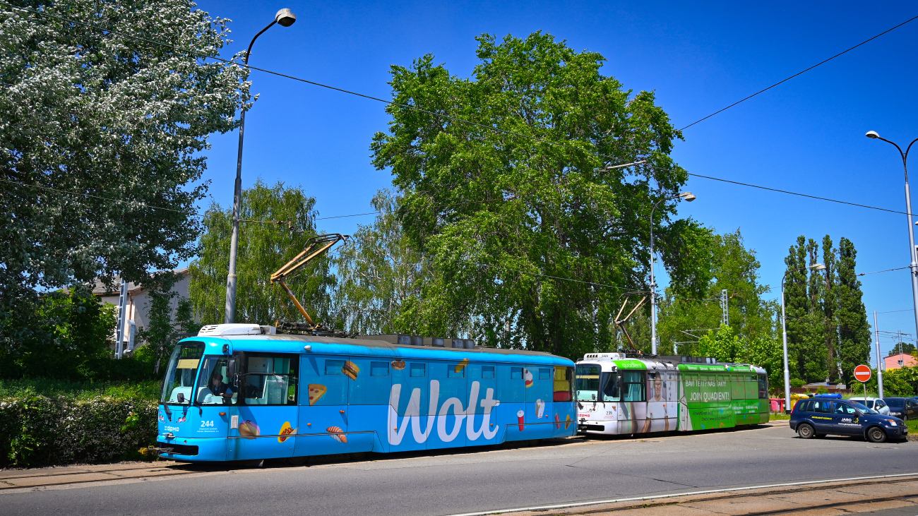 Оломоуц, Vario LFR.S № 244; Оломоуц, Vario LFR.S № 239