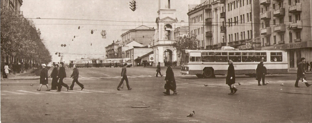 Тверь, ЗиУ-682Б № 82; Тверь — Старые фотографии (1917—1991); Тверь — Троллейбусные линии: Центральный район