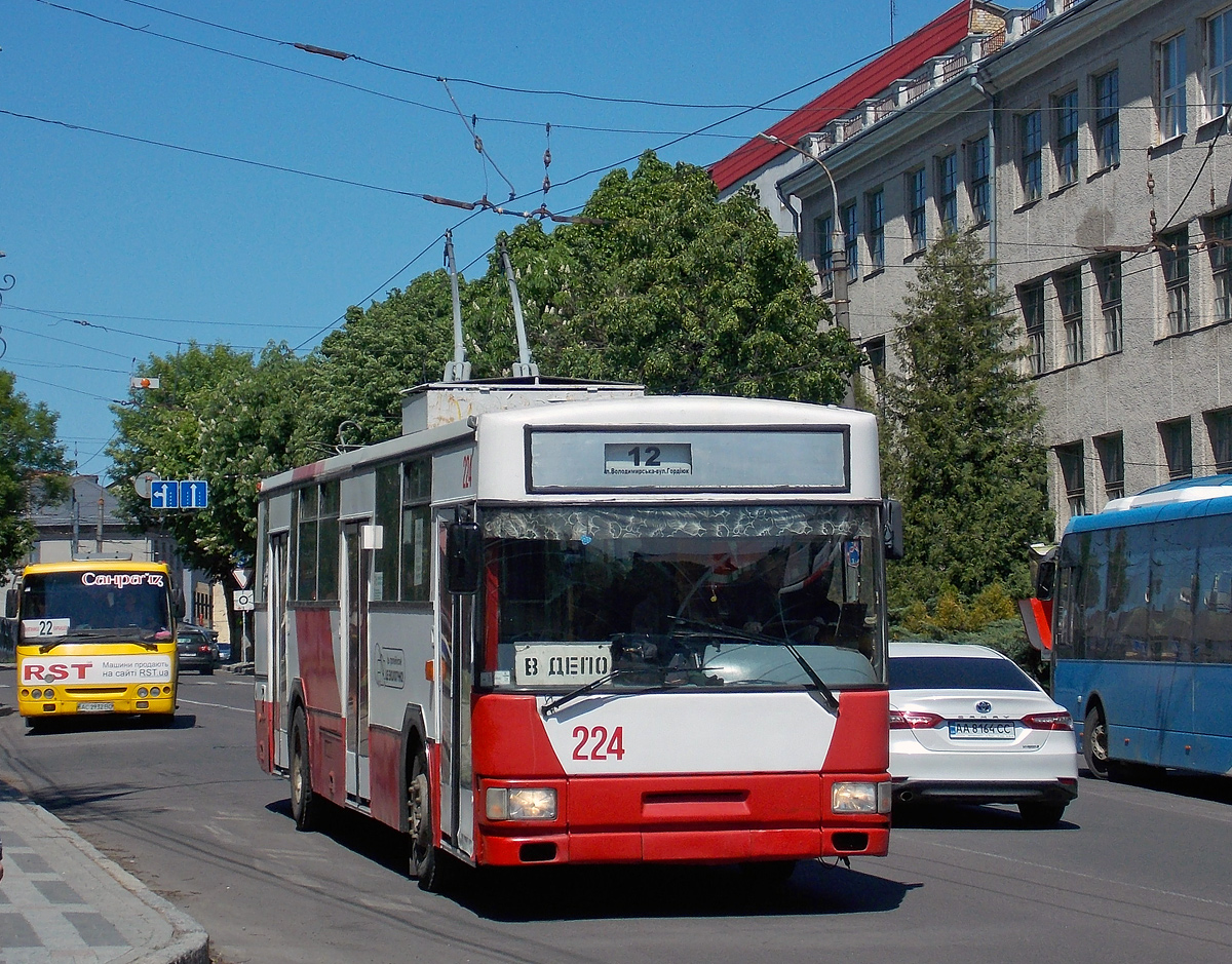 Луцк, MPK/Jelcz 120MT № 224