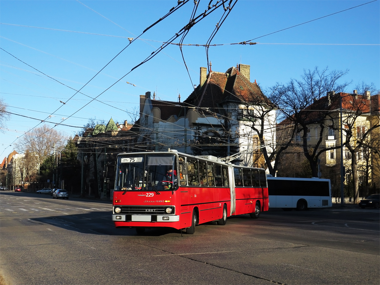 Будапешт, Ikarus 280.94 № 229