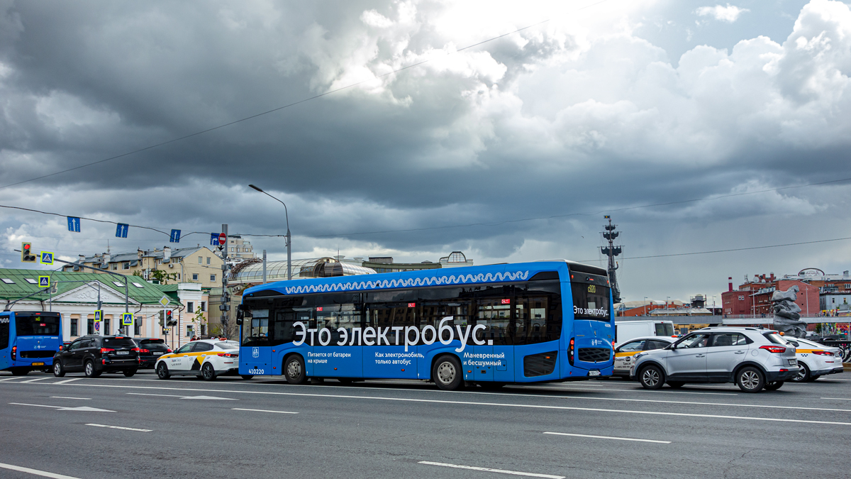 Москва, КАМАЗ-6282 № 410220