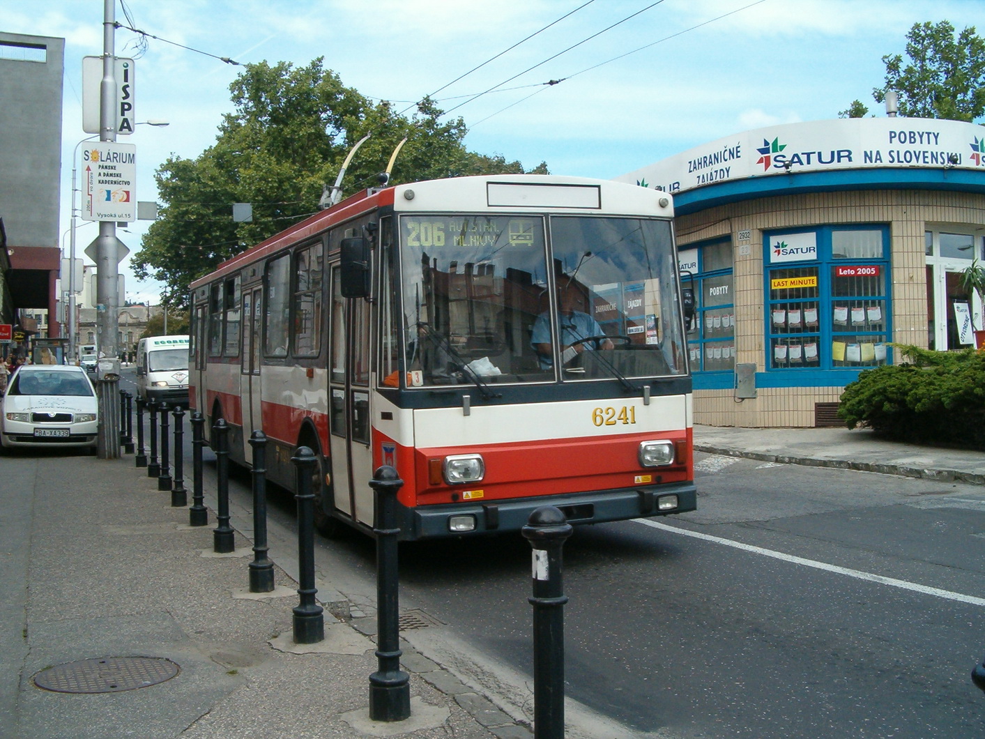 Bratislava, Škoda 14Tr08/6 # 6241