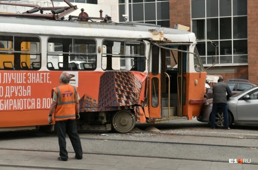 Екатеринбург, Tatra T3SU (двухдверная) № 517