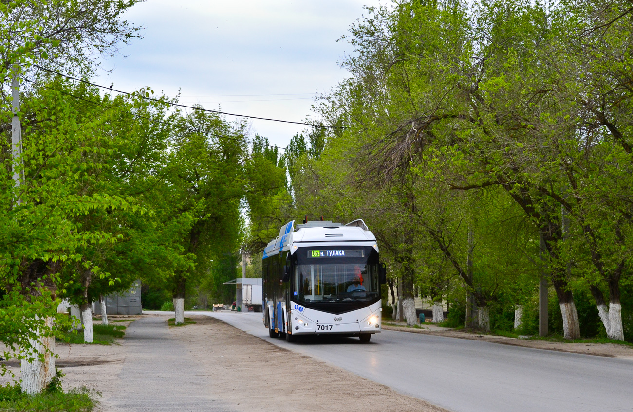 Волгоград, БКМ 32100D № 7017