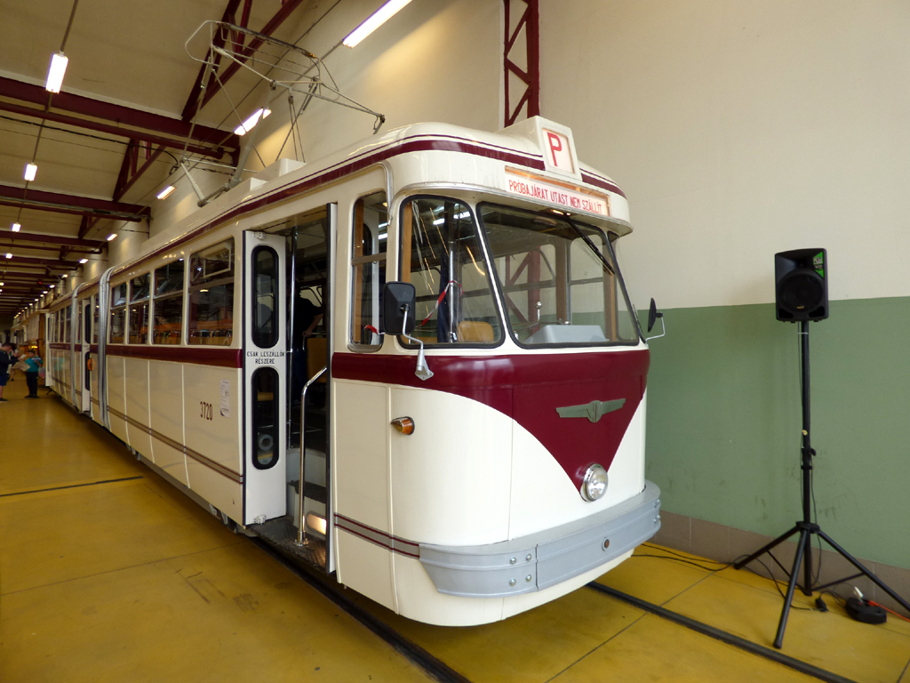 ბუდაპეშტი, CSM-1 № 3720; ბუდაპეშტი — Tram depots
