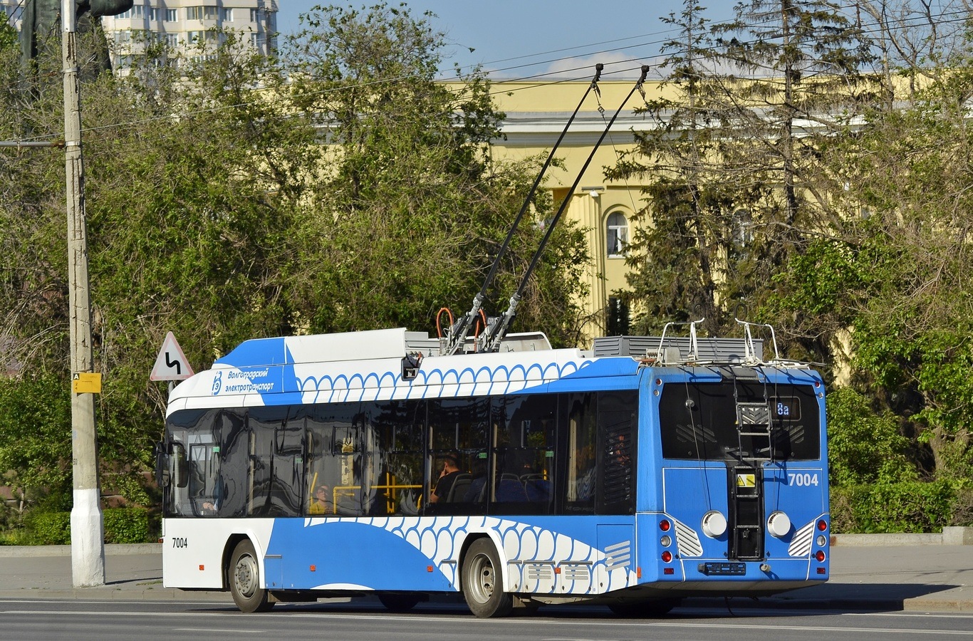 Волгоград, БКМ 32100D № 7004