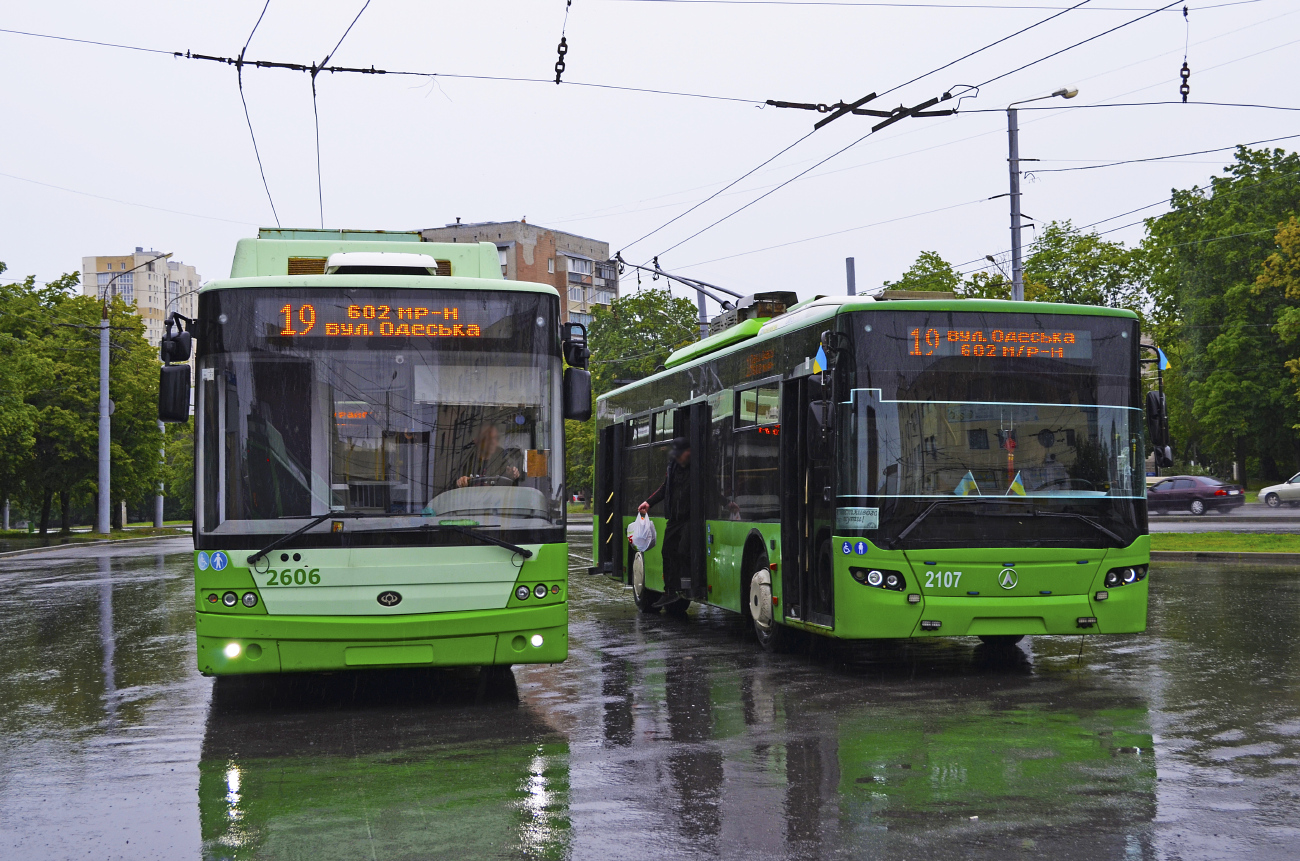Харьков, ЛАЗ E183A1 № 2107; Харьков, Богдан Т70117 № 2606