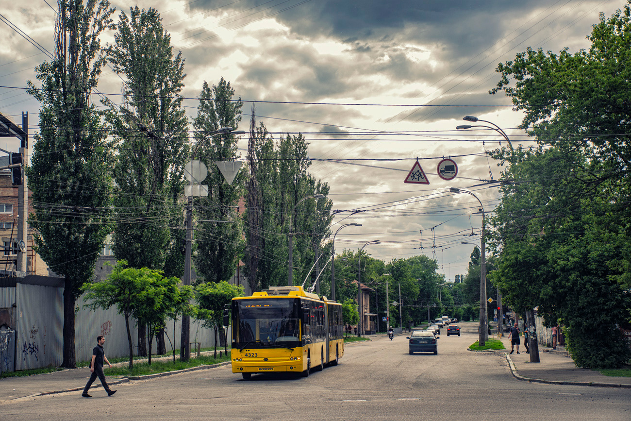 Киев, Богдан Т90110 № 4323; Киев — Служебный троллейбусный линии
