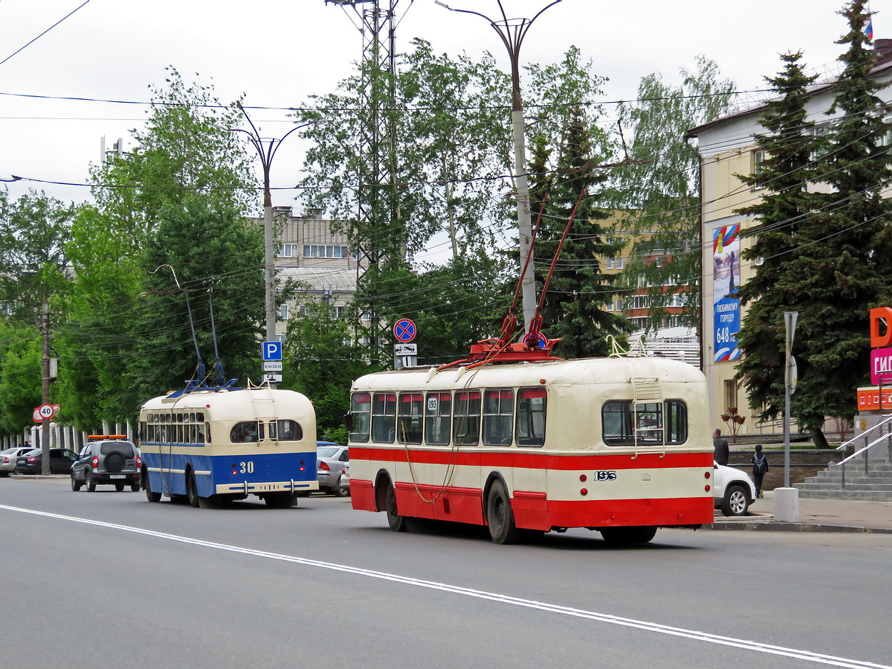Kirov, MTB-82D č. 30; Kirov, ZiU-5D č. 193