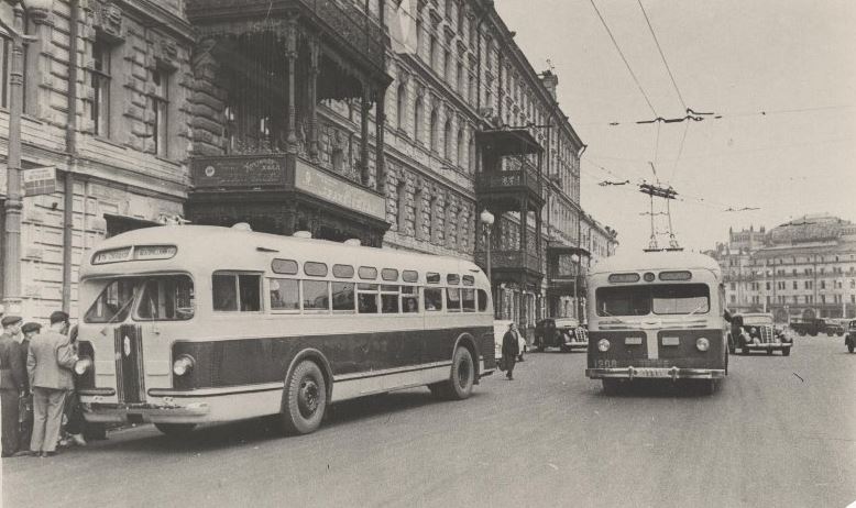 Москва, МТБ-82М № 1208 Москва, МТБ-82М № 1208