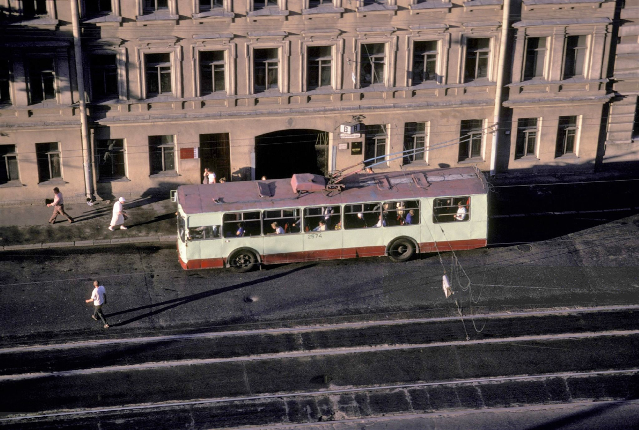 Saint-Petersburg, ZiU-682V Br. 2574