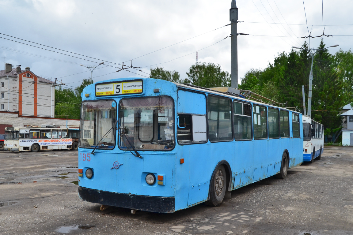 Йошкар-Ола, ЗиУ-682В № 195