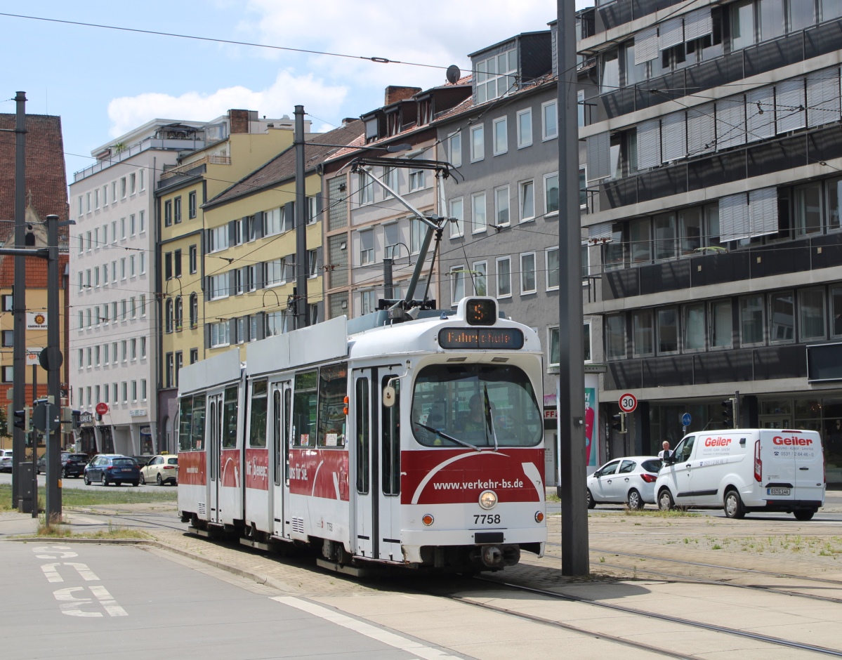 Брауншвейг, LHB GT6 № 7758
