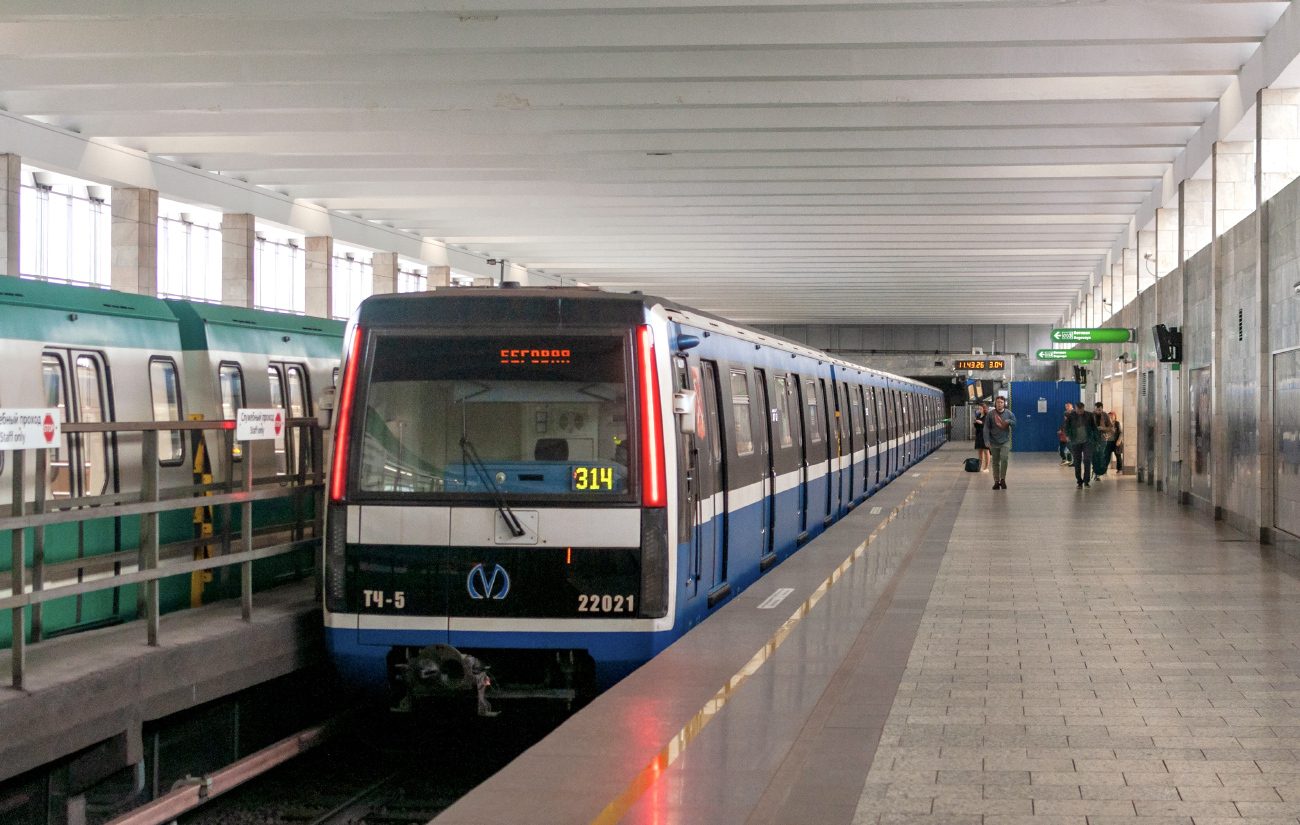 Санкт-Петербург, 81-722 «Юбилейный» № 22021