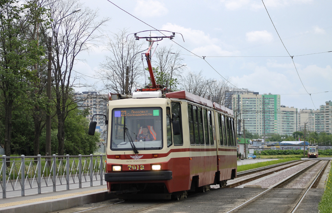 Санкт-Петербург, ЛВС-86М2 № 7012