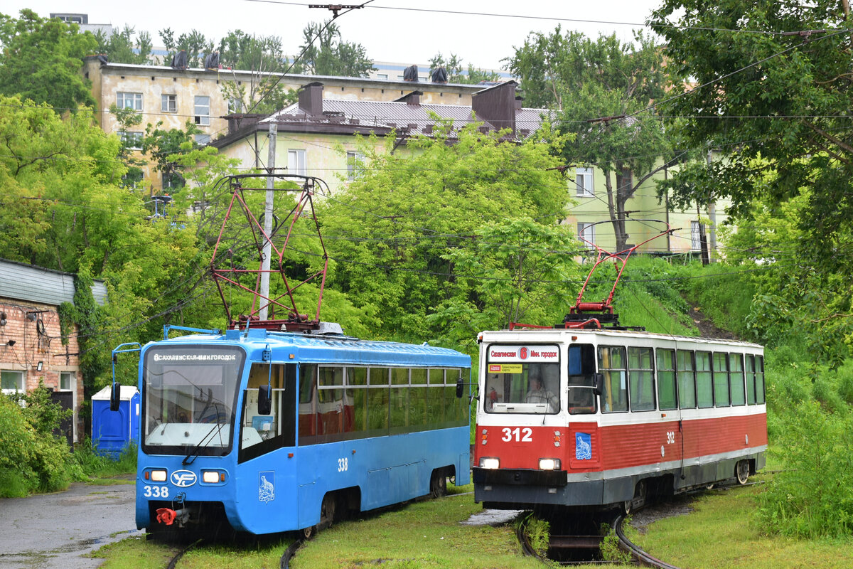 Владивосток, 71-619К № 338; Владивосток, 71-605А № 312