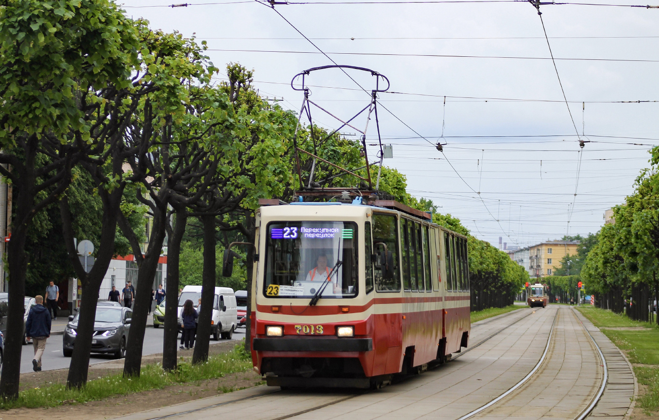 Санкт-Петербург, ЛВС-86К № 7013