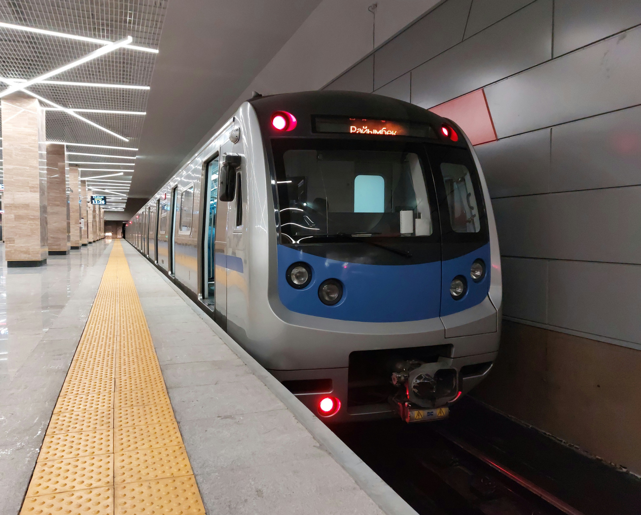 Алматы, Hyundai Rotem № 04001